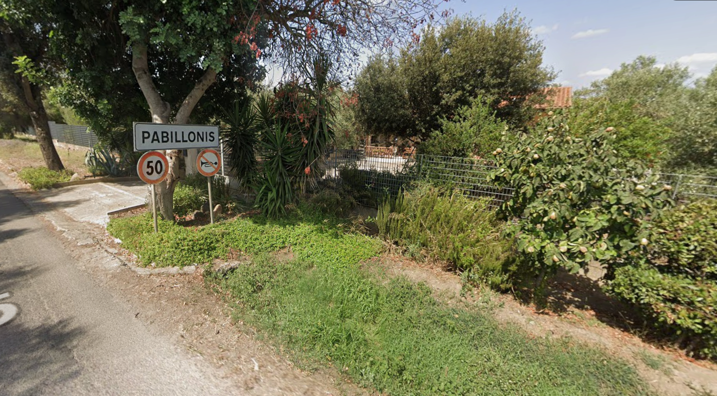 Source photo